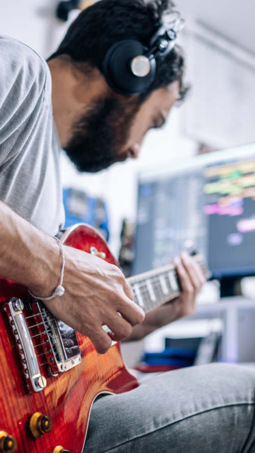 Book Your Transformative Guitar Lesson With Andre Today!
